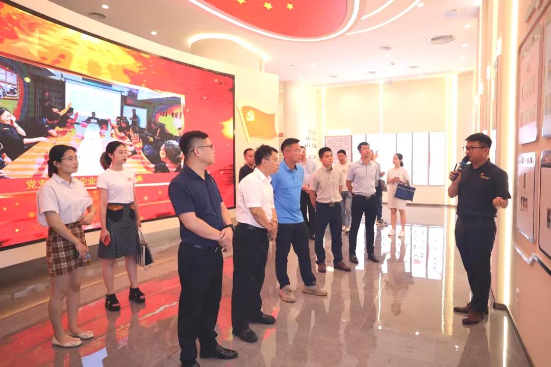 紅色中庭 | 市委組織部研究室到集團(tuán)講黨史，搭橋梁，促黨建