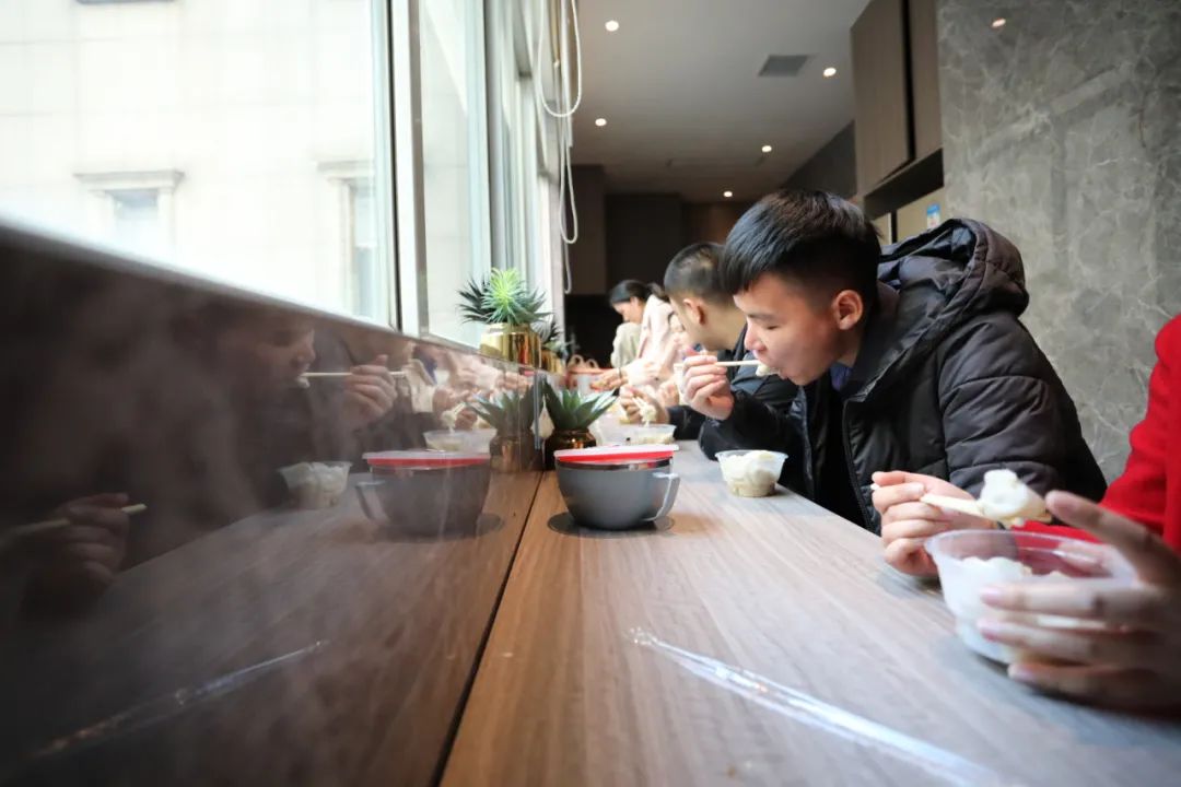 冬至丨溫暖如約而至，平安順?biāo)欤?>
        							</a>
        						</div>
        						
        						<div   id=